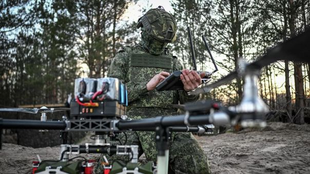 Под прикрытием дронового "зонтика". Как ВС РФ адаптируется к современной войне