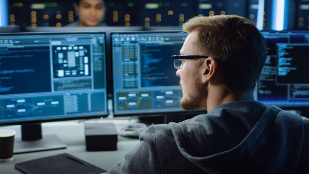 Какие IT-профессии проще освоить во взрослом возрасте