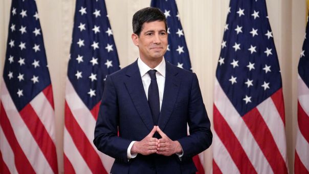 Новый глава ФРС США пошел против Трампа и отказался снижать ключевую ставку