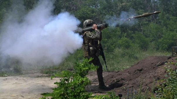 Боевики "Азова"* и иностранные наемники ВСУ заблокированы в Константиновке