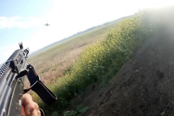 В ДНР боец ценой ранения спас пятерых мирных жителей под Родинским