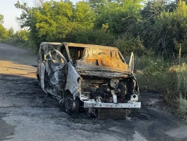 Враг атаковал автомобиль в Стаханове ЛНР, пострадали 2 мирных жителя, три мирных жителя пострадали в результате массированной атаки ВСУ на Энергодар