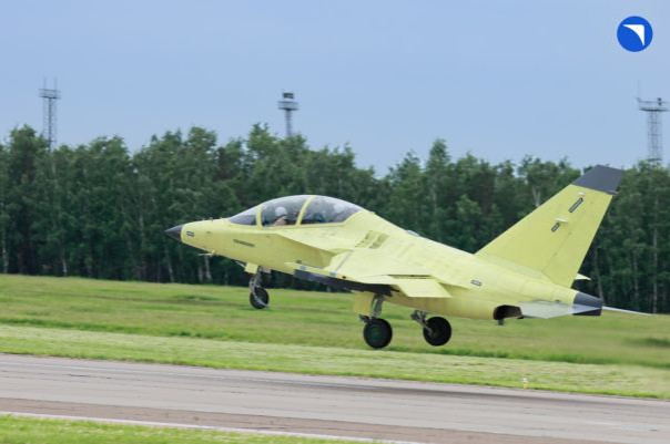 Состоялся первый полёт лёгкого истребителя Як-130М