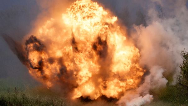 ВС России поразили хранилище ГСМ в Харьковской области и нефтебазу в Запорожье (видео)