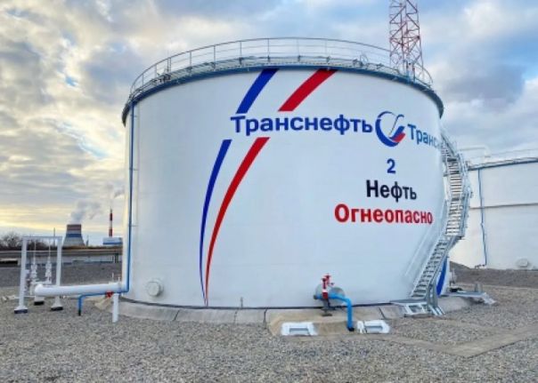Украинские БПЛА снова долетели до Башкирии. На НПЗ в Туймазах пожар