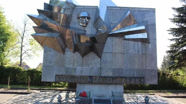 В Польше снесли очередной памятник воинам-освободителям