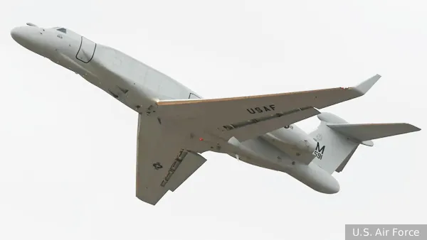 Зачем самолет США c новейшей системой РЭБ дебютировал над Балтикой