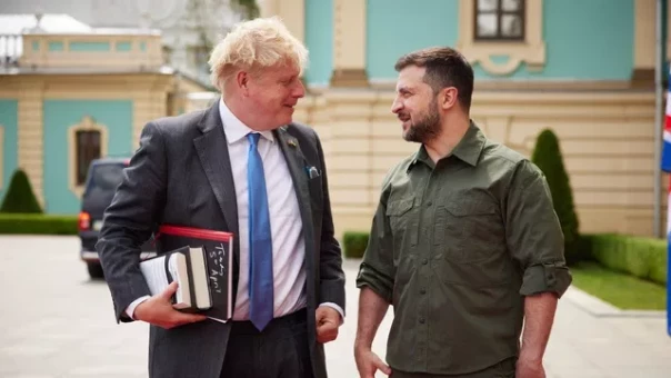Крысы побежали с корабля: о войне, которая "сама началась". Ростислав Ищенко