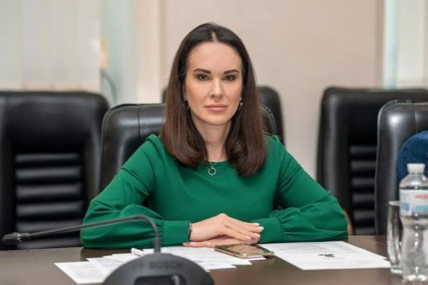 "Крышевание" банка и отмывание миллионов. Реакция на прослушку: Зеленский экстренно уволил замглавы своего Офиса