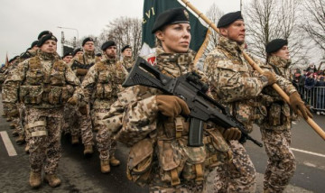 Бунт против Риги: зачем латвийская диаспора в Европе отказывается от паспортов