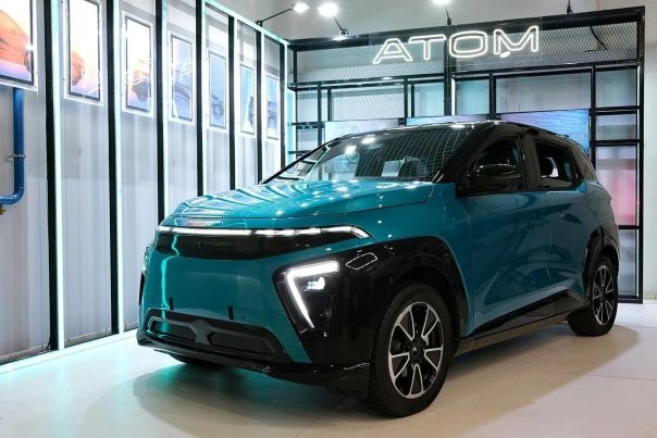 Отечественный серийный электромобиль «Атом» вышел в массовое производство на площадке завода «Москвич»