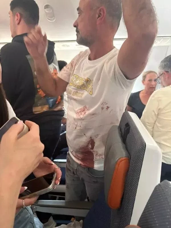 Пилот-украинец самолёта FlyDubai напал на командира-россиянина