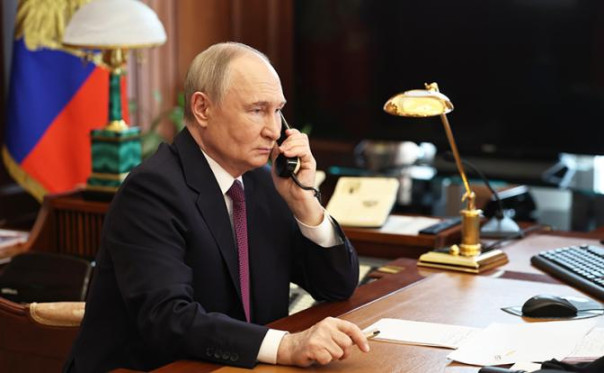 Саммит на удаленке: Часовой диалог Путина и Трампа состоялся, встреча «на троих» — в ближайших планах