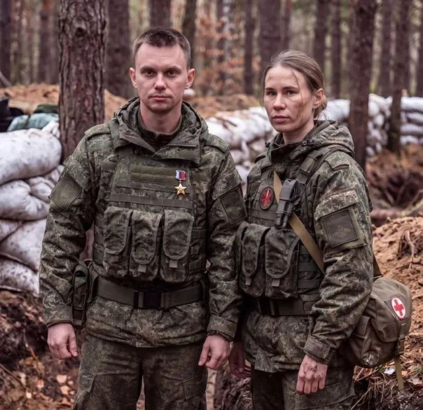 Знакомы они были давно - один полк, только подразделения разные.