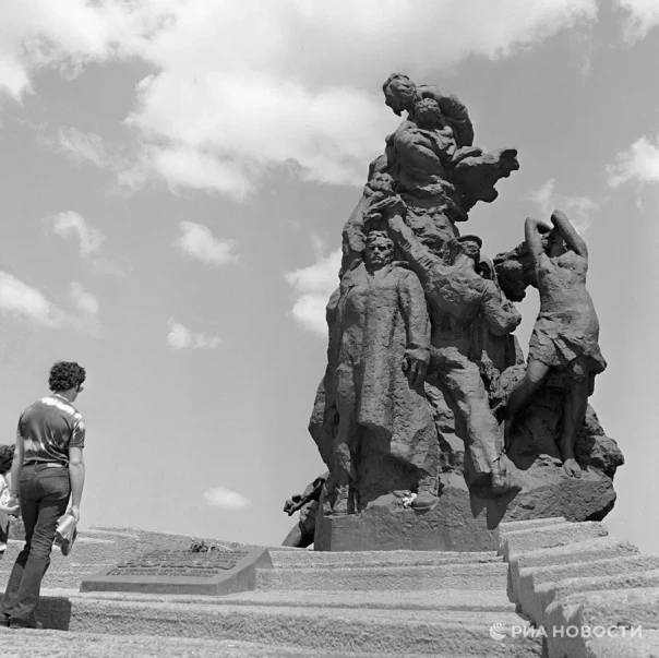 Нацисты убивали детей в Киеве в 1941 году, прицельно стреляя им в глаза