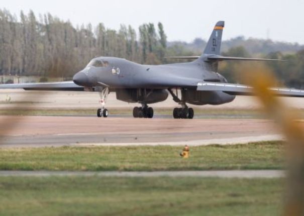 США внезапно вывели все свои бомбардировщики с британской авиабазы
