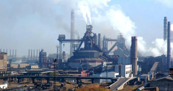 Крупнейший на Украине металлургический комбинат «АрселорМиттал» начал остановку производства