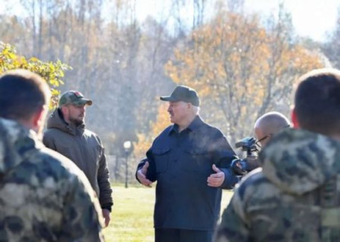 «Автомат, гранаты, пулемет вы будете иметь». Александр Лукашенко потребовал расширить отряды народного ополчения