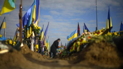 На Украине разгорелся скандал из-за надписи на могиле украинского боевика
