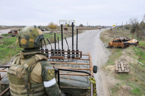 Россияне и украинцы в одном автобусе: Гуманитарная колонна выдвинулась в Алёшки
