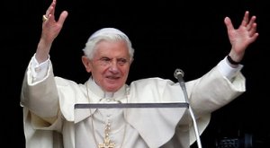 Ватикан признал, что около 400 педофилов лишены сана