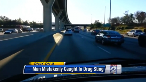 Полиция целый час держала в наручниках мужчину, который дал мелочь бездомному