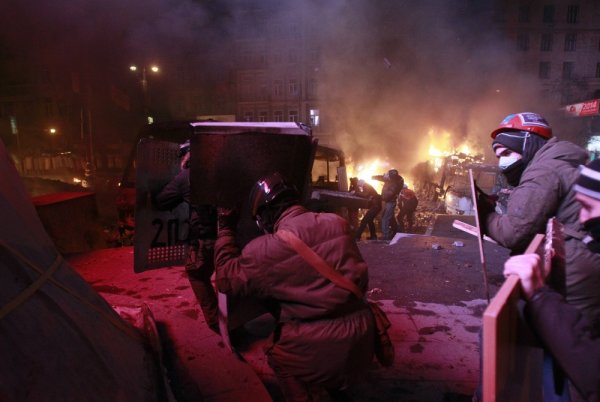 Киев в огне в фотографиях Reuters