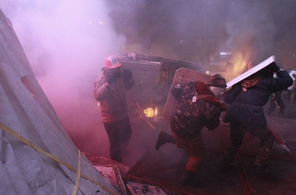 Киев в огне в фотографиях Reuters