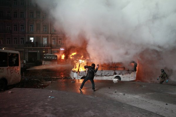 Киев в огне в фотографиях Reuters
