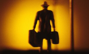 Валить или сваливать?