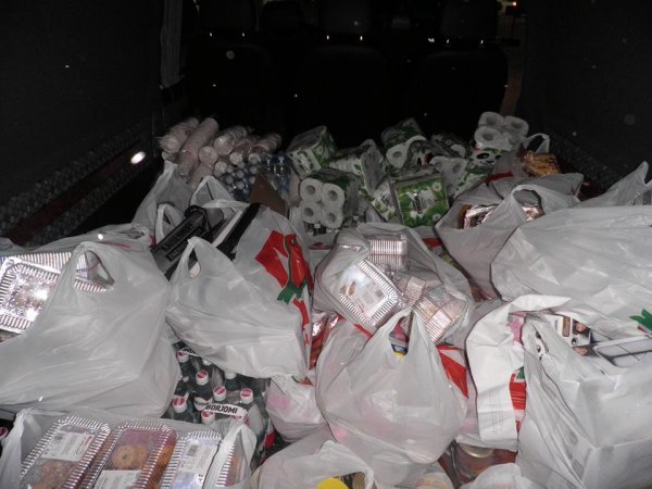 21 января вечером около 30 киевлян навестили боевые позиции блокпосты ВВ и «Беркута» в правительственном районе города