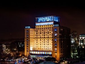 Штурмовики ОПГ "Сволоты" захватили гостиницу "Украина"