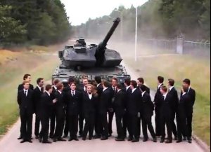 ВИДЕО с экстренным торможением танка Leopard стало хитом Сети