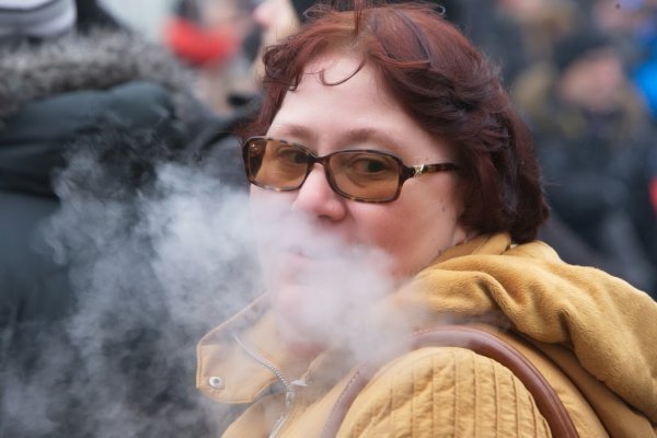 Майданутые европид@ры встретили киевлян арматурой, битами, дубинками и кувалдами