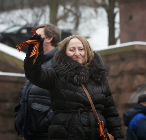 Майданутые европид@ры встретили киевлян арматурой, битами, дубинками и кувалдами