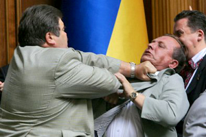 "Вставай, страна огромная, вставай на смертный бой с фашистской силой темною"