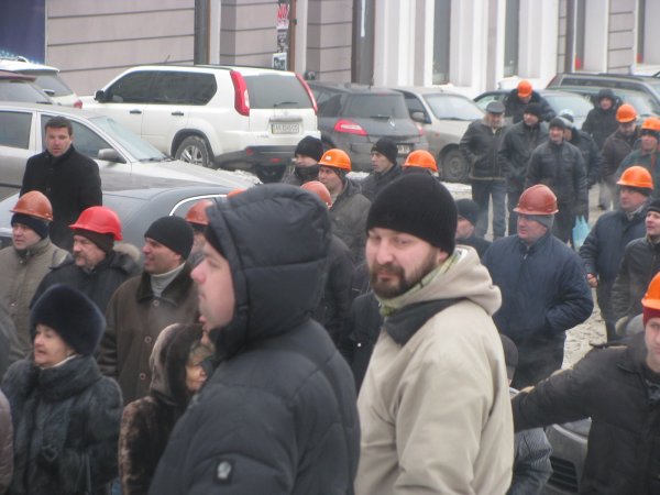 Жители ДОНБАССА разогнали «Евромайдан»