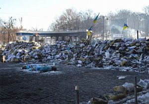 Майданутые освобождают улицу Грушевского и здание КГГА