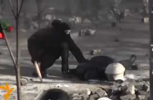 Экстремисты убивают милиционера и идут в атаку