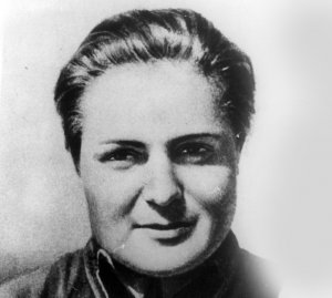 Звезда экрана подняла бойцов в атаку