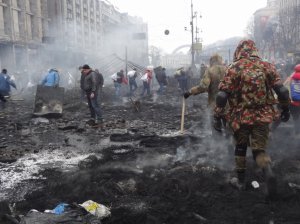 Война не закончится с отставкой Януковича, - политолог