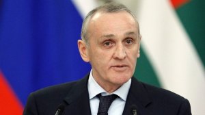 Президент Абхазии недоумевает, за независимость от кого борется Украина