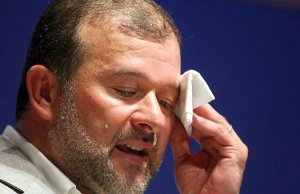 Мятежников в Севастополе предлагают усмирять мирно