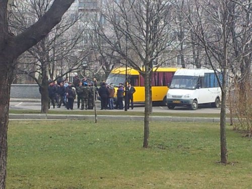 В центре Донецка митинги с криками "Россия", "Беркут" - фоторепортаж онлайн