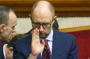 Яценюк передаст Украину прямо в руки международных банкиров
