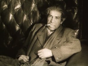 Роскошный особняк Пшонки разворовали и превратили в руины