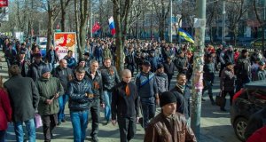 Днепр не сдается миллиардеру Коломойскому и бандеровским боевикам