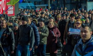 Днепр не сдается миллиардеру Коломойскому и бандеровским боевикам