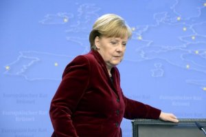 Меркель пристыдили за поддержку фашистов на Украине